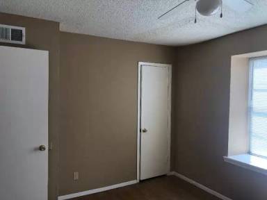 Main picture of 1004 Park - 18