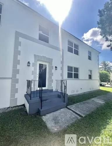 Main picture of 11 Sidonia Ave