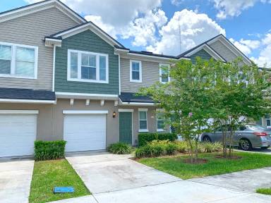 Main picture of 87 Moultrie Village Ln