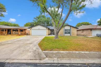 Main picture of 8334 Bluff Bend Dr