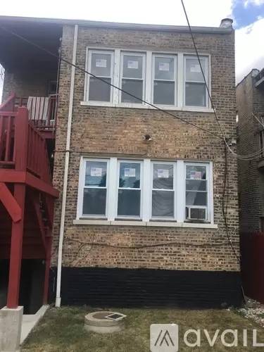 Main picture of 6343 S Rockwell St