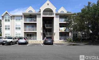 Main picture of 2204 Lesner Cres