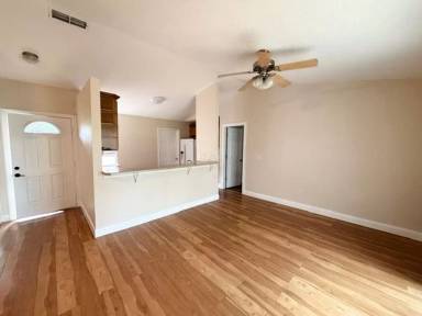 Main picture of 780 Park Ave