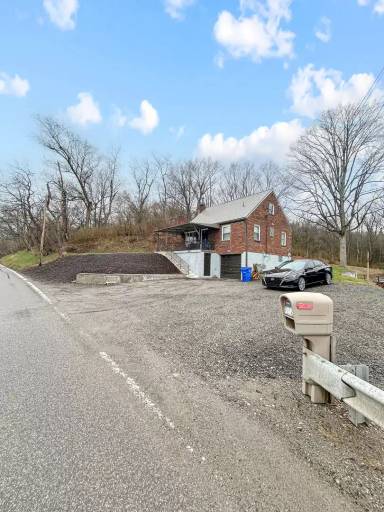 Main picture of 7230 Noblestown Rd