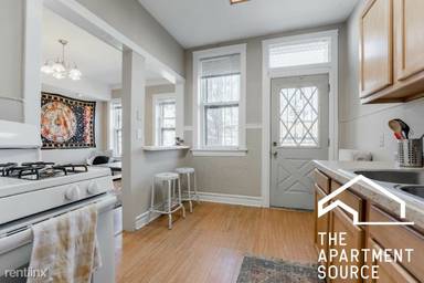 Main picture of 650 W Buckingham Pl