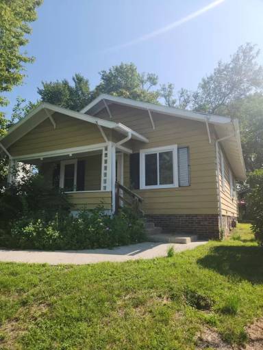Main picture of 2734 Virginia St