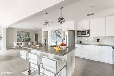 Main picture of 7526 E Camelback Rd
