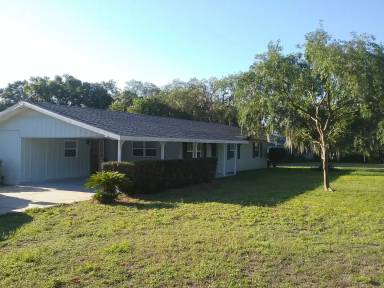 Main picture of 1401 E Crooked Lake Dr