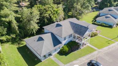 Main picture of 118 Northwood Dr