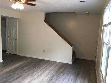 Main picture of 588 Stewart St