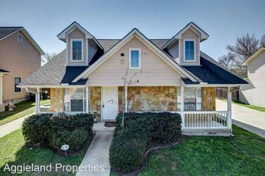 Main picture of 1716 Boardwalk Ct