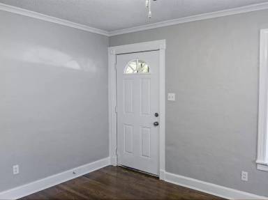 Main picture of 3649 Marion Ave