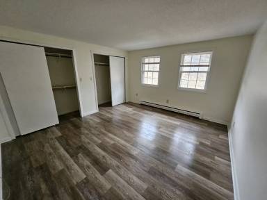 Main picture of 99 Maple Ave