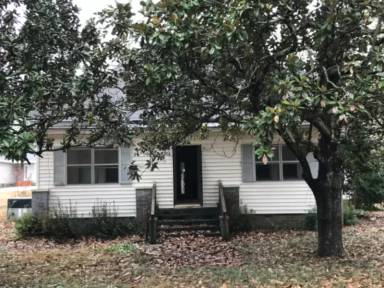 Main picture of 380 S Mathews St