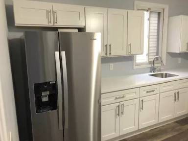 Main picture of 621 Marshall St