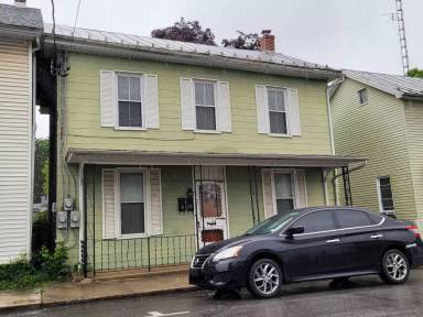 Main picture of 20 S Washington St