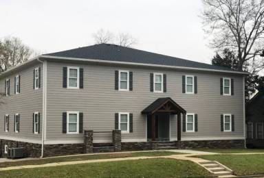 Main picture of 241 N Elbert St