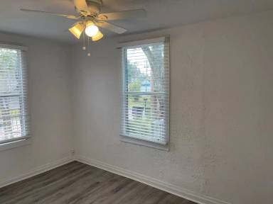 Main picture of 2103 W Grace St