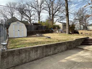 Main picture of 3328 S Joplin Ave