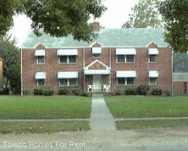 Main picture of 1380 N Cove Blvd