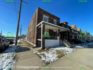 Main picture of 4534 Magoun Ave