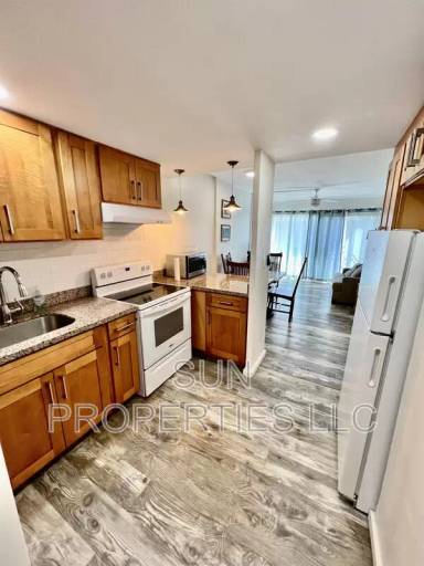 Main picture of 222 Kaiulani Ave