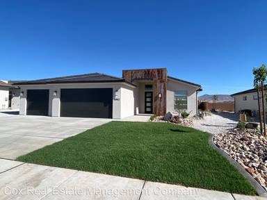 Main picture of 3042 E Fuchsia Dr