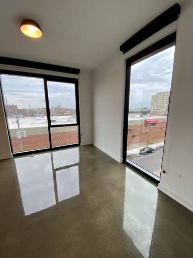 Main picture of 1080 W 14th Pl