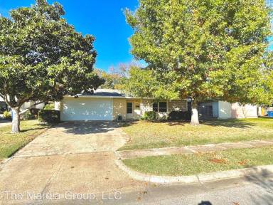 Main picture of 3245 High Brook Dr