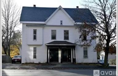Main picture of 454 Main St