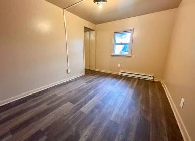 Main picture of 45 N Wolf St