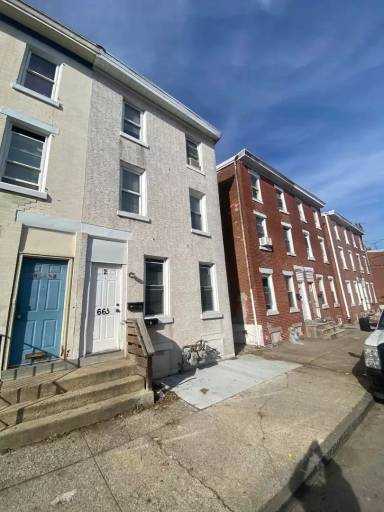 Main picture of 663 Kohn St