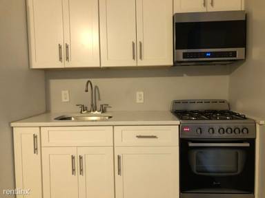 Main picture of 991 Broadway