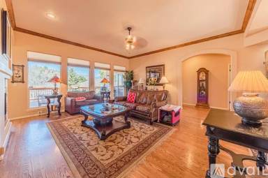 Main picture of 2235 Rockhurst Blvd