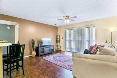 Main picture of 126 Wells Ct