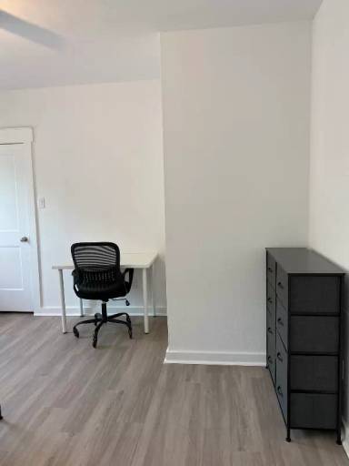 Main picture of 3334 Drew St