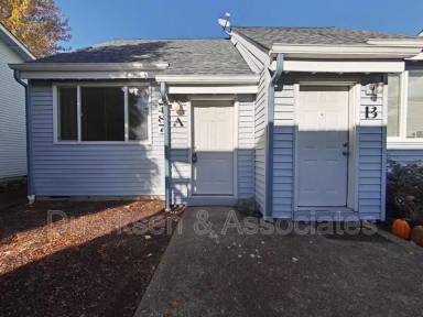 Main picture of 2487 SW Pickford St