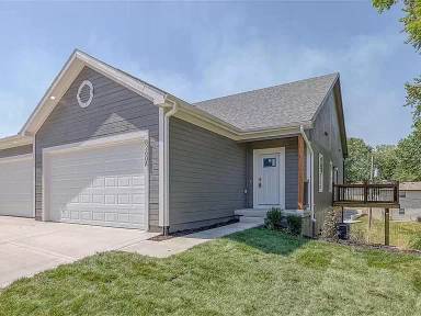 Main picture of 8260 Sunset Dr