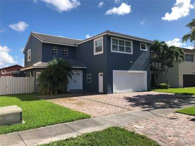 Main picture of 10621 SW 67th St