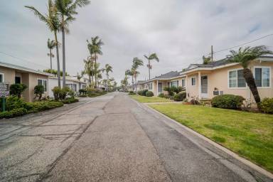 Main picture of 2159 Orange Ave