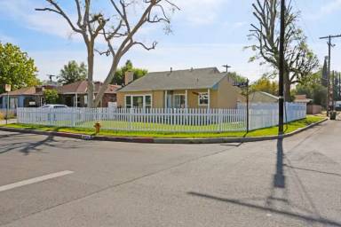 Main picture of 14754 Bassett St