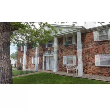 Main picture of 445 N Madison Ave