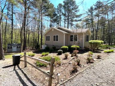 Main picture of 818 Country Club Dr