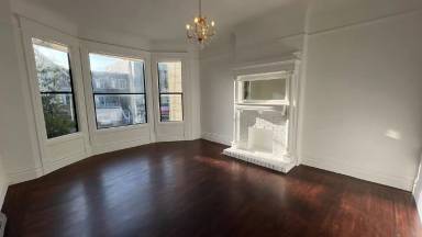 Main picture of 1420 9th Ave