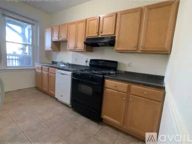 Main picture of 92 University Rd