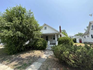 Main picture of 810 Poplar St