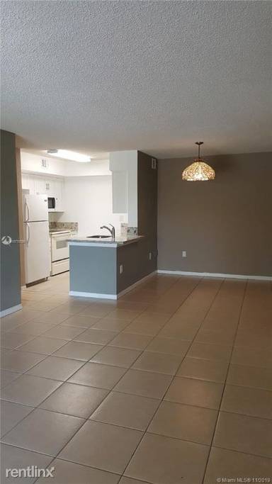 Main picture of Kendall Lake Towers