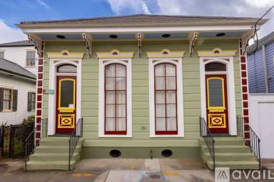 Main picture of 933 Bartholomew St
