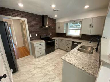 Main picture of 1011 Walnut St