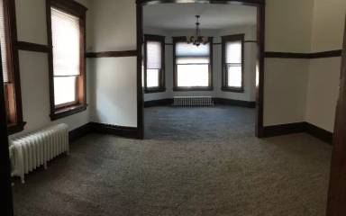 Main picture of 423 N 1st Ave E